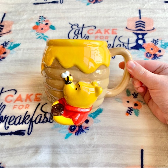 🍯 Disney Pooh Beehive Hunny Mug 🍯 - Picture 3 of 5